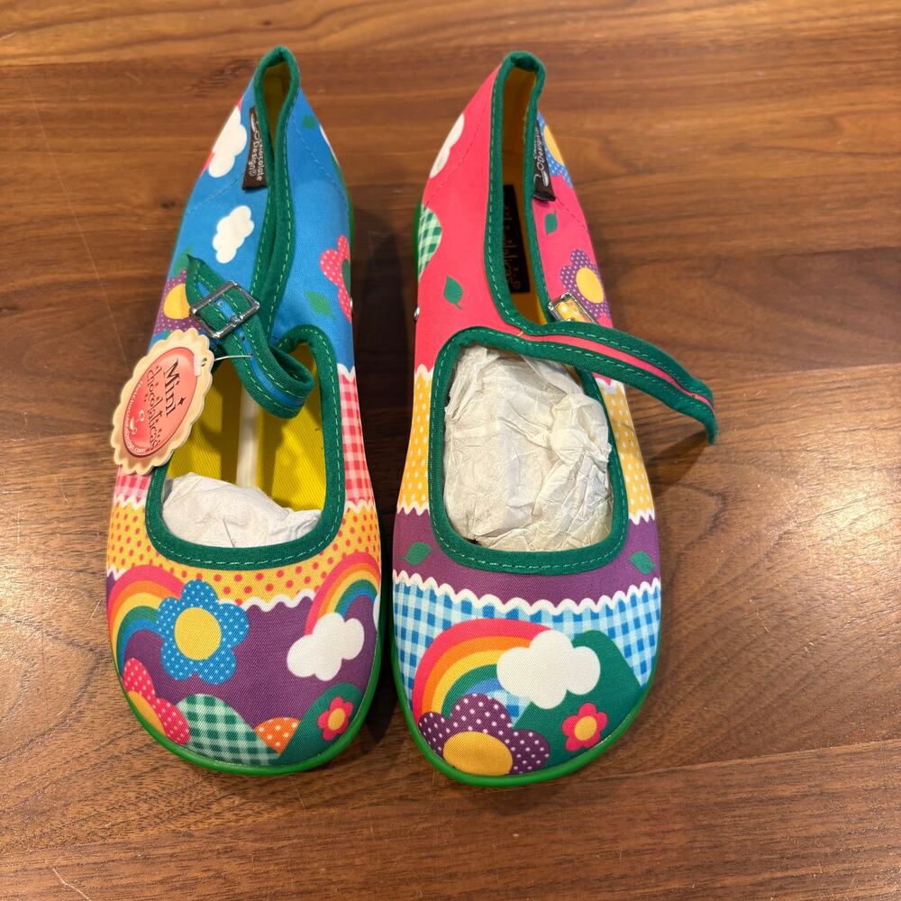 NWT Big Kid Size 1 Mary Janes Flats Hot Chocolate